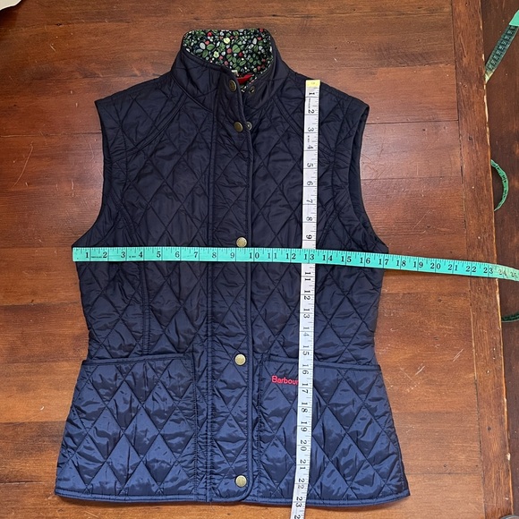 Barbour Women's Navy Quilted Liddesdale Vest with Floral Collar - Picture 9 of 13